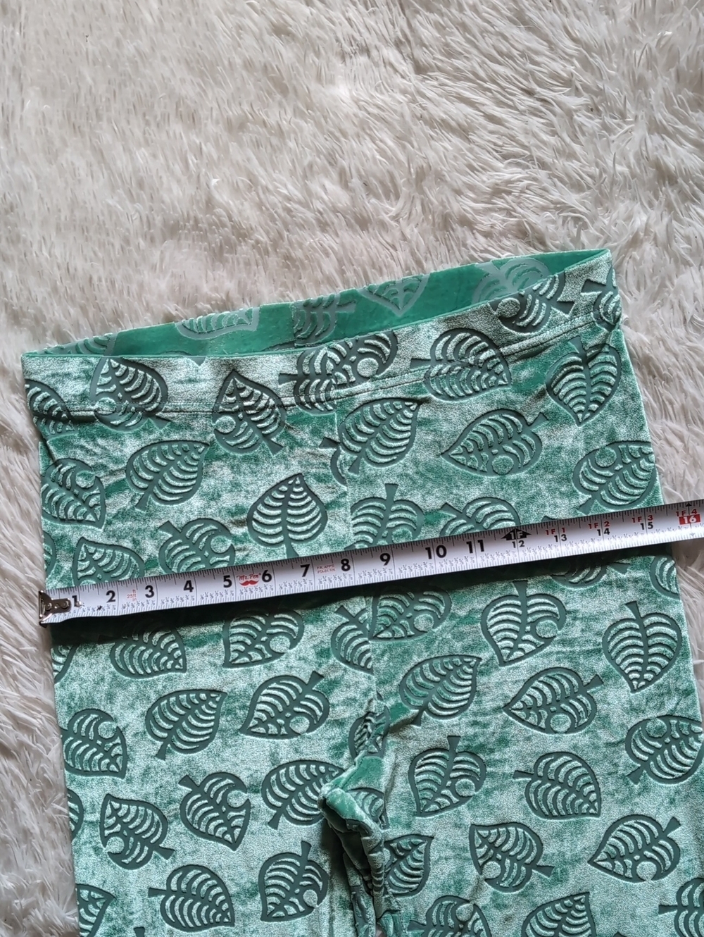 Blackmilk Animal Crossing New Horizons Burned Velvet Green Leaf Legging Large - Picture 9 of 11